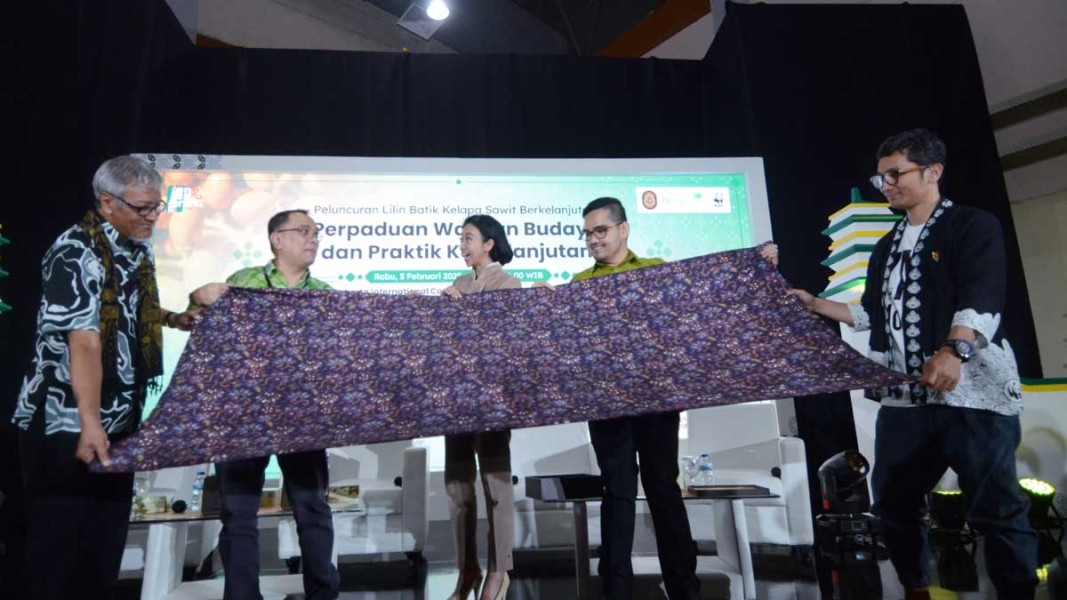 Minyak Sawit Mengubah Wajah Batik: Malam Berkelanjutan Diperkenalkan di Inacraft 2025