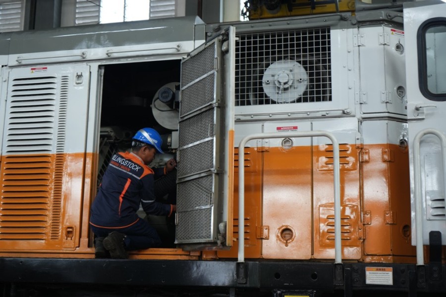 KAI Daop 7 Madiun Intensifkan Perawatan 10 Lokomotif dan Kereta Jelang Angkutan Lebaran 2026