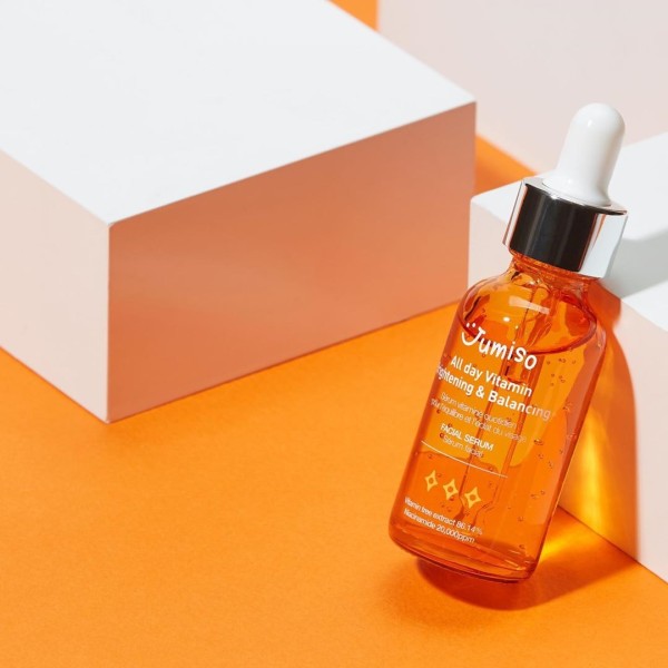 Jangan Salah Pakai! Ini 4 Ciri Serum Vitamin C yang Sudah Teroksidasi yang Berbahaya Untuk Kulit