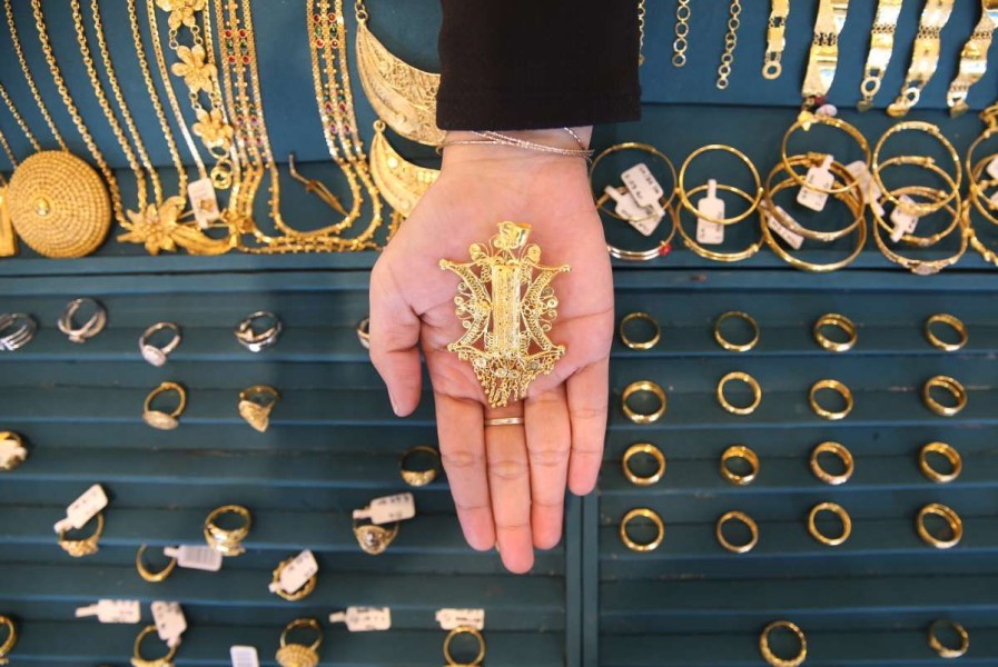 Harga Emas Perhiasan Turun Drastis di Imlek 2026, Ini Daftar Lengkapnya