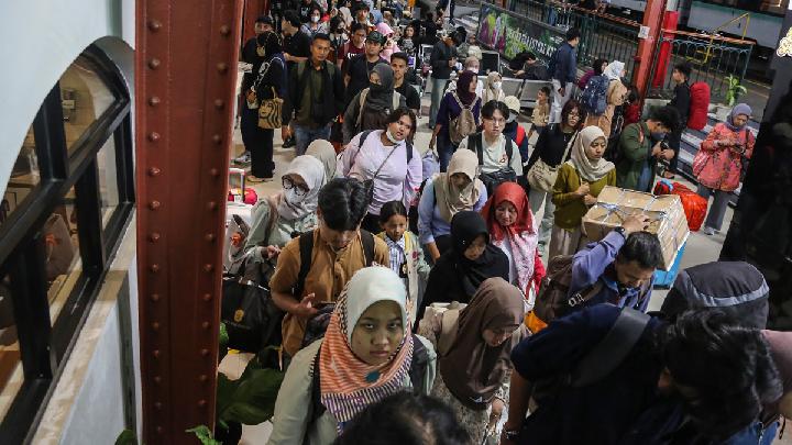 Penjualan Tiket Kereta Api Lebaran Melonjak Tinggi Hingga Akhir Maret 2026