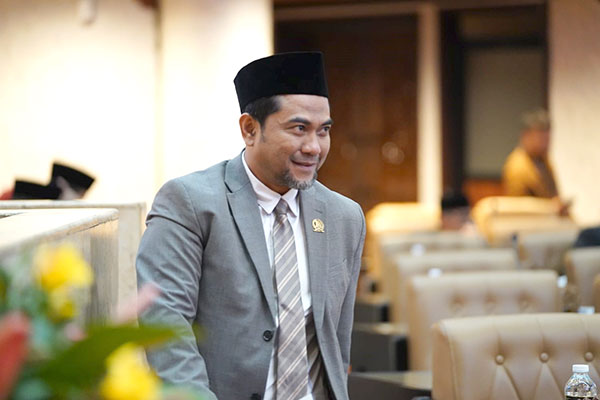 Jawa Timur Alokasikan Rp8 Miliar Untuk Listrik Warga Miskin