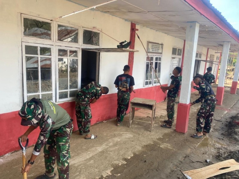 TNI Percepat Rehabilitasi Bangunan SMPN 26 Takengon Hingga Capai 45 Persen