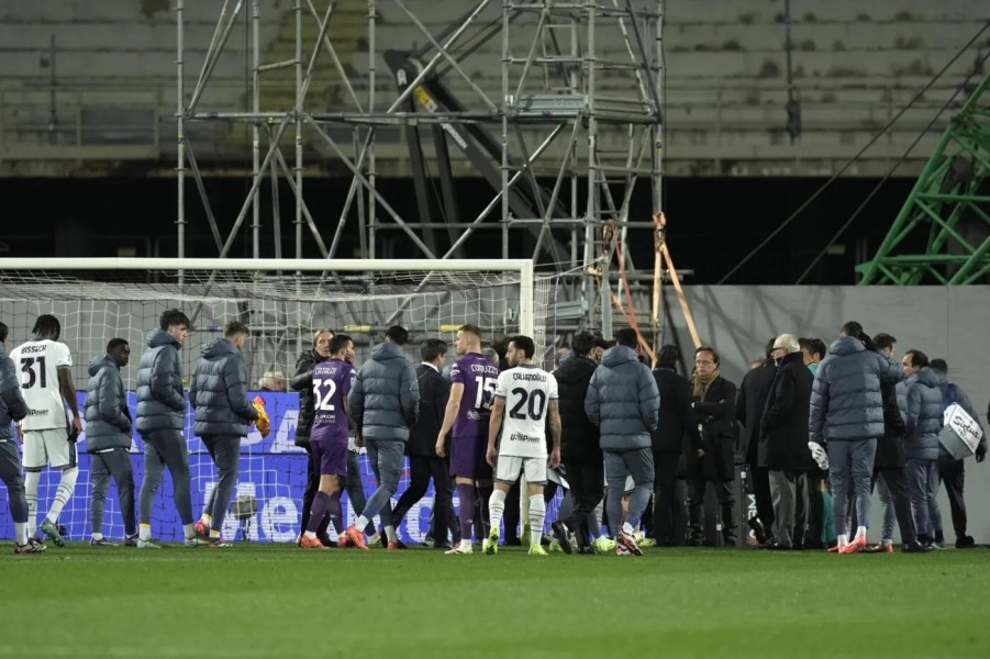 Kekalahan Telak: Inter Milan Dibantai Fiorentina 3:0 dalam Laga Tunda Liga Italia