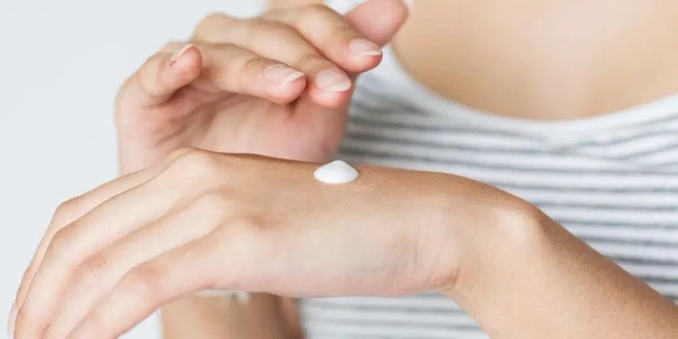 Cara Memilih Moisturizer yang Tepat Berdasarkan Jenis Kulit