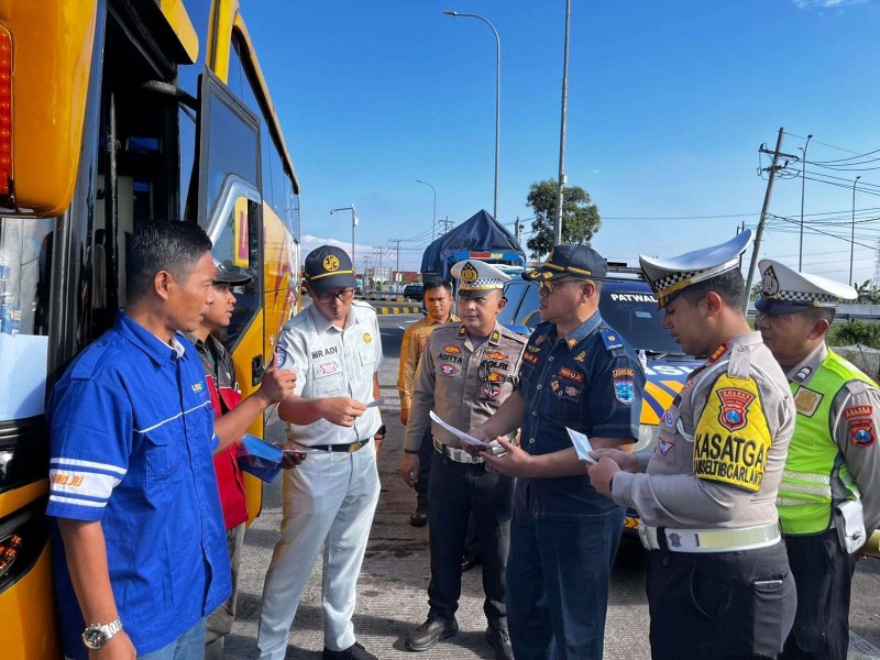 Satlantas Polres Probolinggo Gelar Ramp Check di Exit Tol Leces