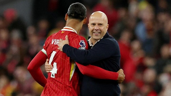 Liverpool Berpeluang Kunci Gelar Liga Inggris 2024/2025 Pekan Ini, Arne Slot Pilih Fokus Hadapi Leicester City