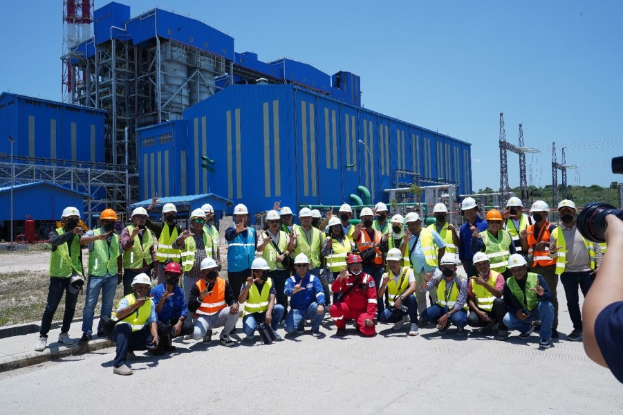 PLN UIP Nusra Rayakan Hari Sumpah Pemuda Dengan Menumbuhkan Semangat Nasionalisme Melalui Program Edukasi Energi Bersih Bagi Pelajar Dan Wartawan