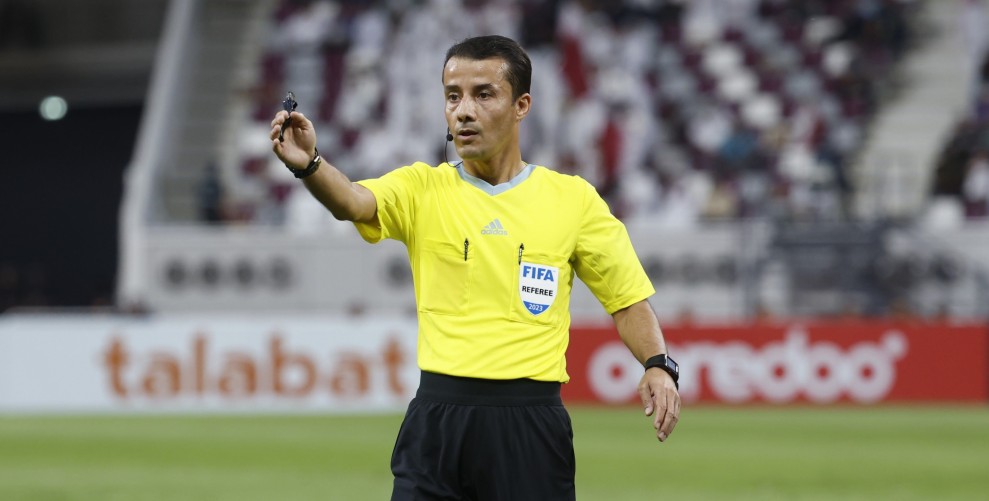 Gaji Wasit Indonesia Lebih Tinggi dari Gaji Menteri, Bagaimana dengan Liga Inggris?