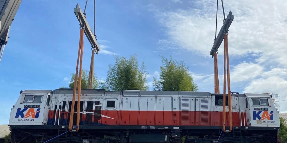 KAI Logistik Kirim 12 Lokomotif Persiapkan Angkutan Lebaran 2026 Optimal