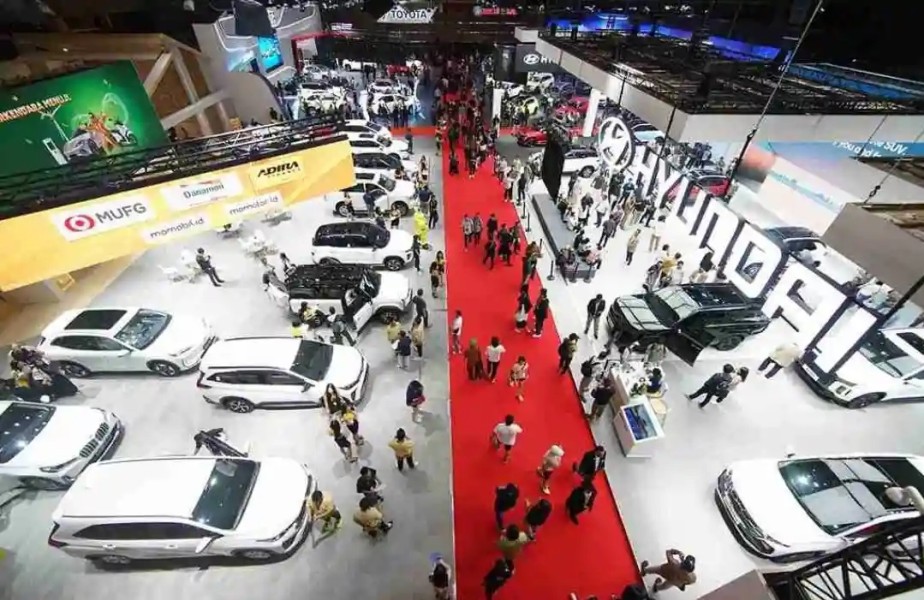 Pasar Otomotif Masih Bergerak di Tengah Tekanan