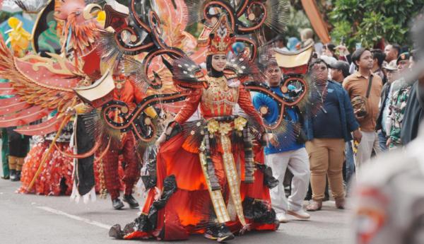 Keindahan Budaya dan Alam di Fashion Culture Carnaval Beautiful Malino 2025