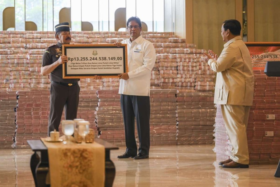 Kejagung Serahkan Dana Korupsi Minyak Goreng Rp 13,2 Triliun Kejagung Serahkan Dana Korupsi Minyak Goreng Rp 13,2 Triliun