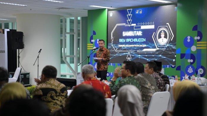Gubernur Jawa Barat Dorong Penguatan Sektor Perbankan dan Proyek Perumahan Bersubsidi dalam Pertemuan di Karawang