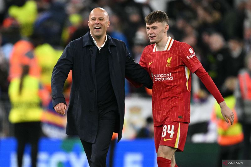 Arne Slot Dekati Kesuksesan Besar Bersama Liverpool Setelah Kemenangan Dramatis atas West Ham