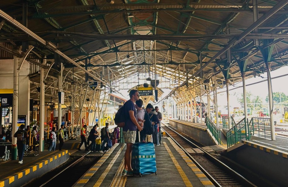 KAI Catat Lonjakan Turis Asing Gunakan Kereta Api