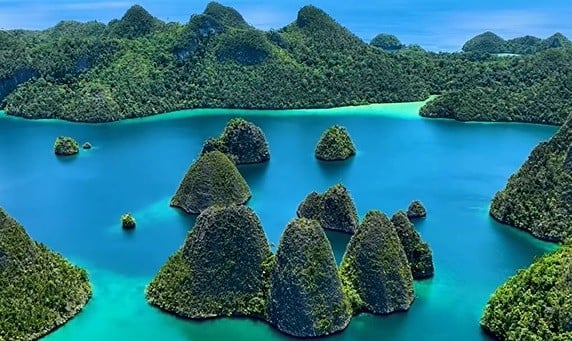 Raja Ampat Terancam: Pertambangan Nikel Ancam Keindahan Alam dan Kehidupan Sosial Masyarakat Lokal