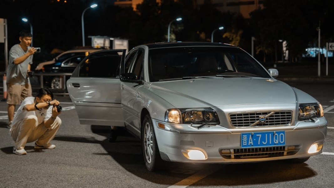 Teknologi Cerdas: Menguak Manfaat Konektivitas Penuh di Industri Otomotif