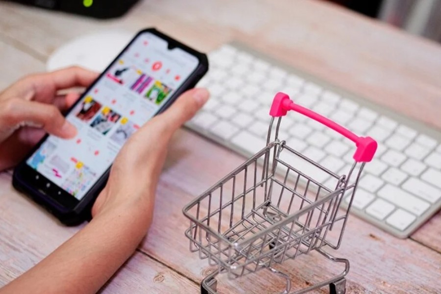 Belanja Online Paruh 2025