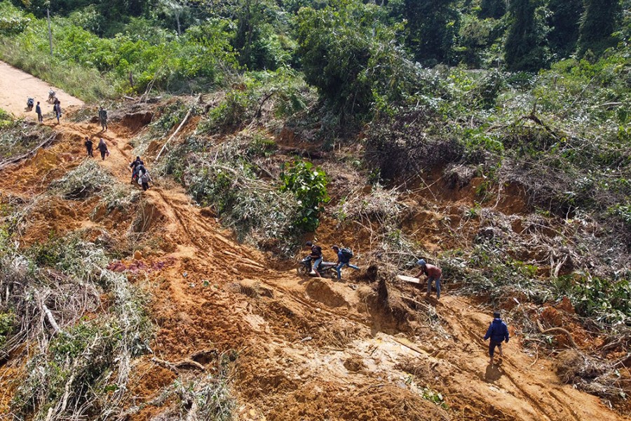 Upaya Cepat Buka Jalur Darat Bener Meriah Aceh Pasca Longsor Terus Dilakukan