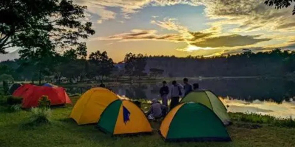 12 Rekomendasi Camping Murah di Bogor dan Puncak, Wajib Dikunjungi