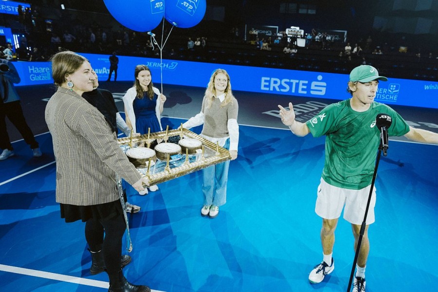 De Minaur Raih 300 Kemenangan, Melaju Mulus di Vienna Open