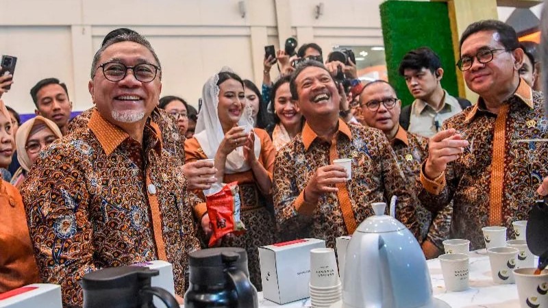 Zulkifli Hasan Optimistis Ekonomi Tumbuh Enam Persen 2026