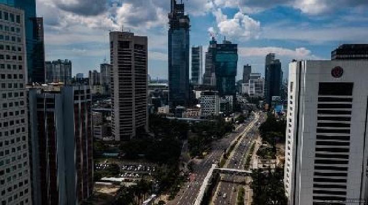 BMKG Prediksi Jakarta dan Sekitarnya Cerah Berawan, Waspadai Hujan Ringan di Malam Hari