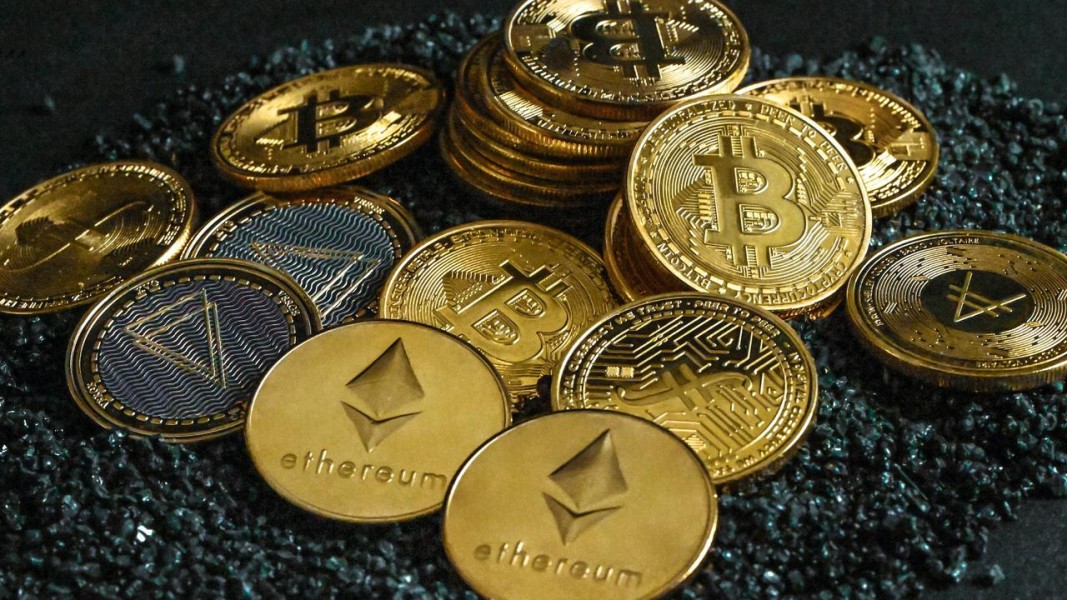 Investasi Kripto Hari Ini: Bitcoin dan Altcoin Kompak Menguat