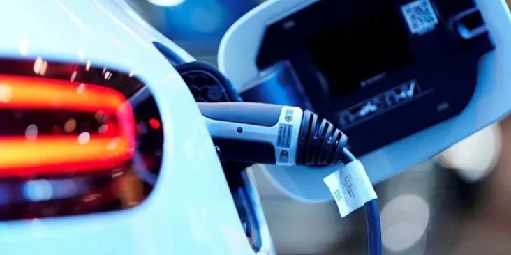 Elektrifikasi Transportasi dan Rumah Tangga Kurangi Impor Energi