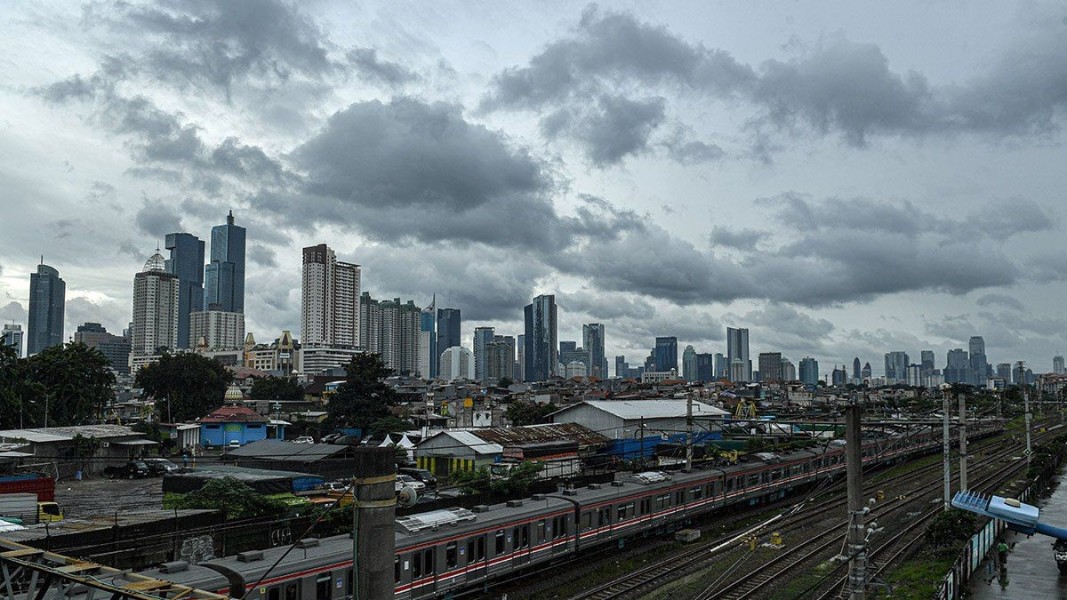 BMKG Prakirakan Awan Tebal dan Hujan Ringan Landa Sebagian Wilayah di Indonesia