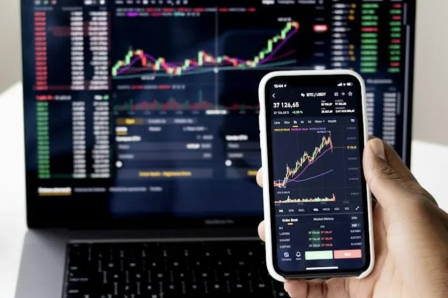 Asing Lepas Saham Big Banks, BBCA dan BRI Tertekan