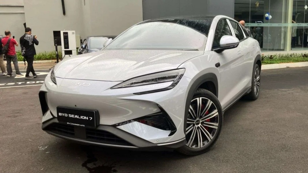 Mobil Listrik China Tantang Dominasi Jepang di Pasar Otomotif Indonesia