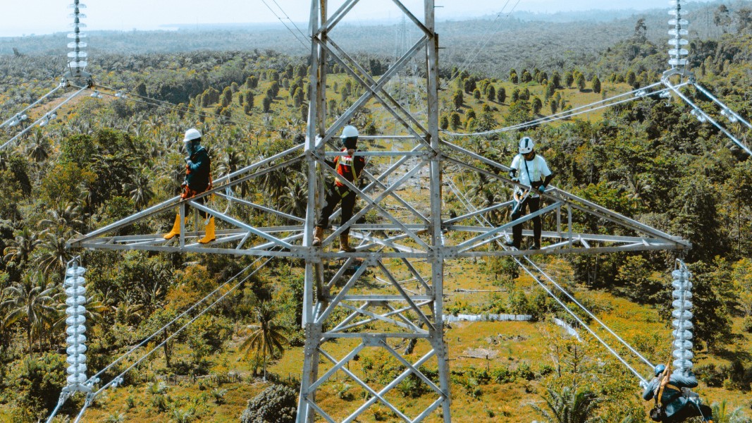 PLN Operasikan Jalur Transmisi 150 kV dari Kolonedale ke Bungku, Perkuat Keandalan Sistem Kelistrikan Sulteng dan Gantikan Mesin Diesel PLN Operasikan Jalur Transmisi 150 kV dari Kolonedale ke Bungku, Perkuat Keandalan Sistem Kelistrikan Sulteng dan Gantikan Mesin Diesel