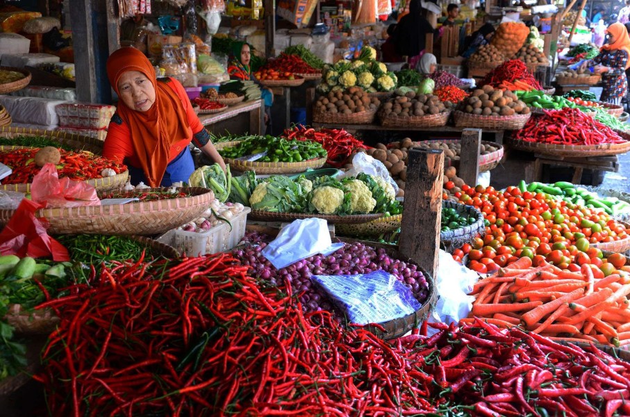 Sembako Berfluktuasi, Jawa Timur Fokus Kendalikan Pasokan