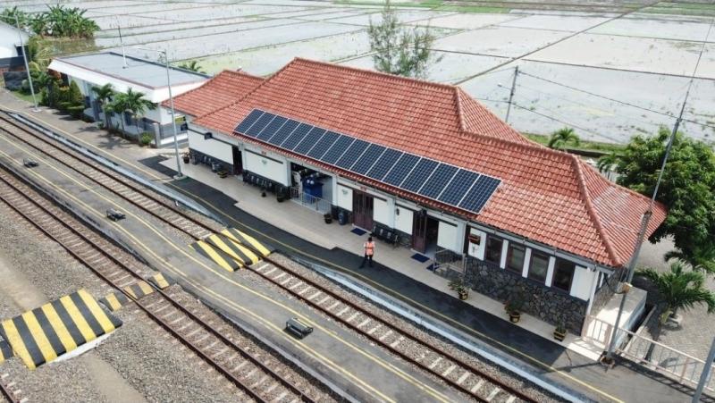 KAI Andalkan PLTS untuk Hemat Biaya dan Kurangi Emisi