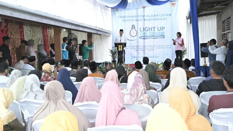 Gubernur Sumatera Barat Resmikan Penyalaan Listrik Gratis, Optimalkan Kesejahteraan Masyarakat Prasejahtera