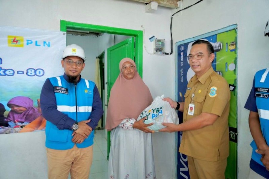 PLN Babel Wujudkan Harapan Masyarakat Lewat Light Up