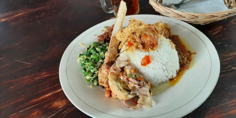Rekomendasi 5 Tempat Makan Nasi Bali Halal Enak dan Terjangkau di Jakarta Selatan