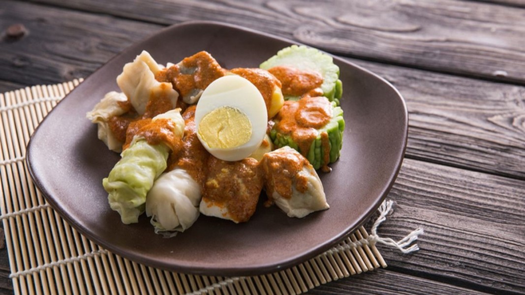 10 Tempat Makan Siomay Bandung Terbaik 2025 yang Wajib Dicoba