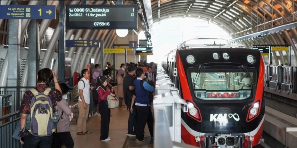 KAI Proyeksikan Penumpang KRL Naik Signifikan Hingga 2030