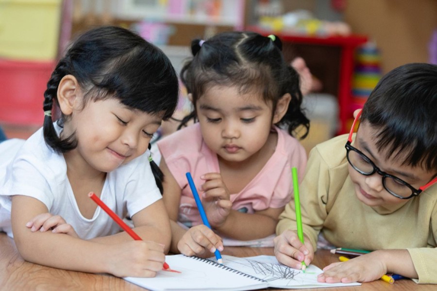 5 Strategi Belajar Anak Introvert di Sekolah Paling Efektif