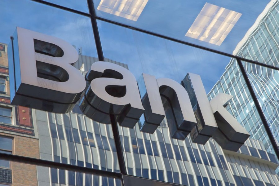 OJK Pastikan Keamanan Simpanan Dana Masyarakat di Bank BUMN Meski Ada Penggabungan dalam Danantara