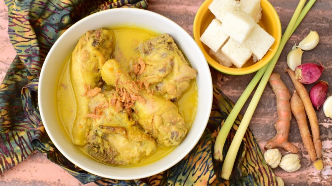 Tips Puasa Sehat: Opor Ayam Santan Ringan dan Bakwan Jagung Panggang