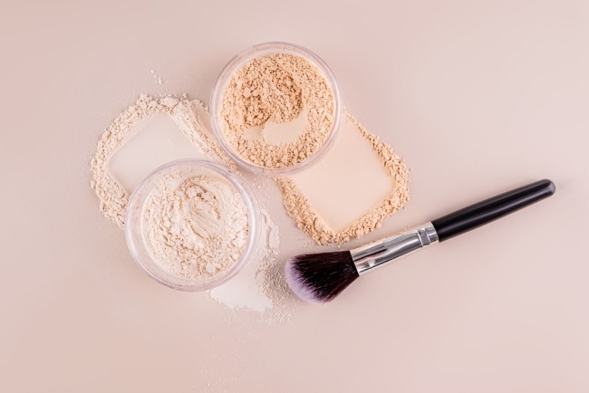 Perbedaan Setting Powder dan Loose Powder untuk Hasil Makeup