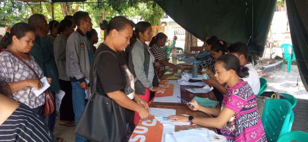 Kantor Pos Kupang Salurkan Bantuan Sosial untuk Jaga Stabilitas Ekonomi Masyarakat