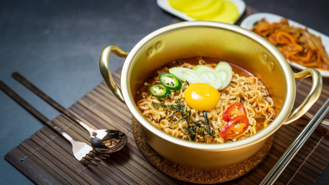 Hati-Hati! Ini 4 Makanan yang Tak Boleh Dimakan Bersama Mi Instan