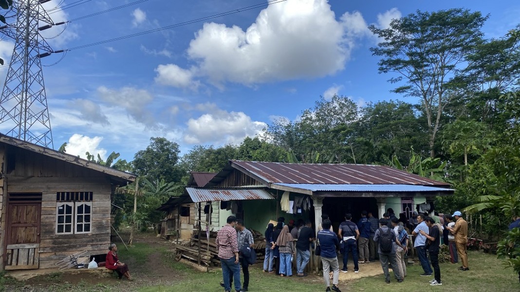 Warga Bengkulu Tersengat Listrik Akibat SUTT, Lima Rumah Terdampak