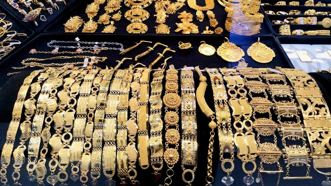 Harga Emas Perhiasan Hari Ini 22 Oktober 2025 Tembus Rp2,5 Juta per Gram