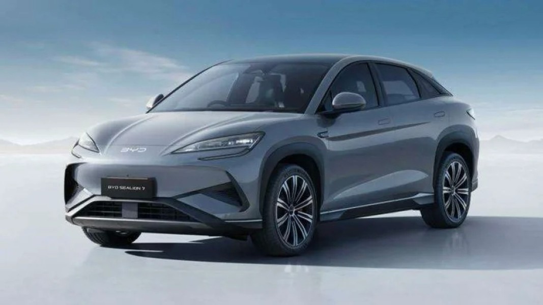 Mobil Listrik Mendominasi GIIAS 2025